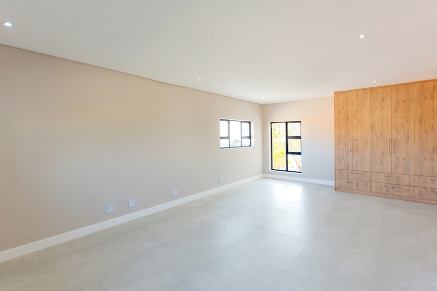 5 Bedroom Property for Sale in Myburgh Park Western Cape